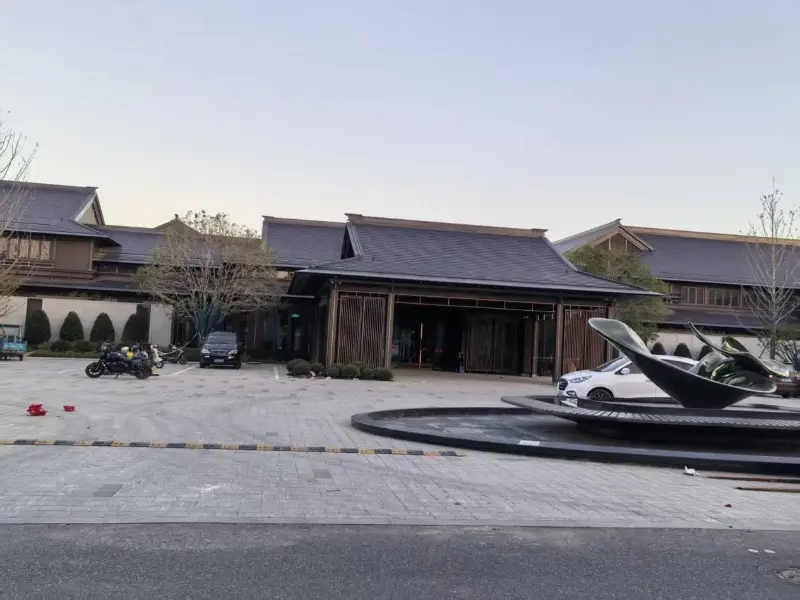 Projekt bazéna hotela Blueway: Runquan Kaiyuan Mingting (pobočka čajového mesta Longwu)