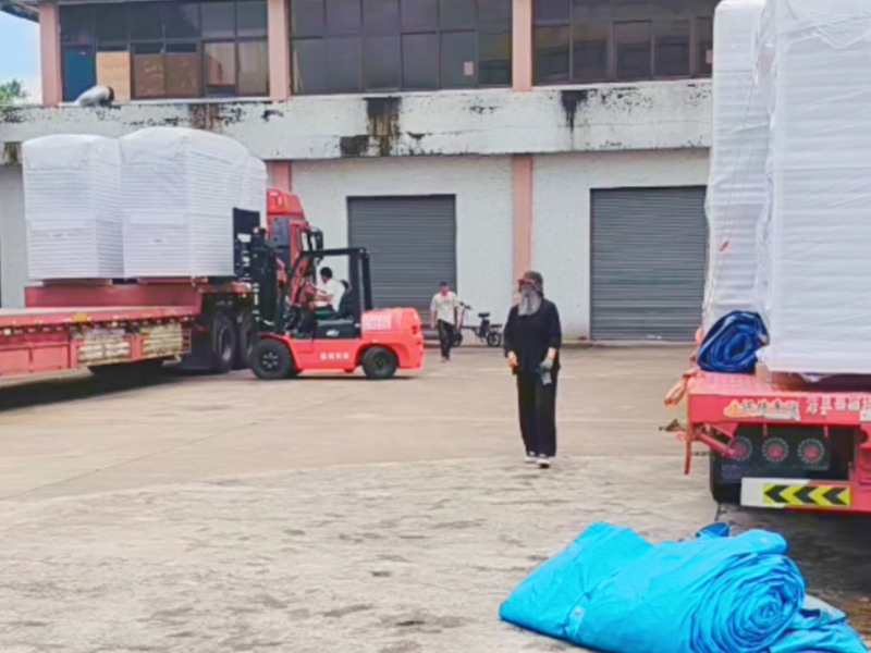 Plný náklad, dôkaz tvrdej práce.